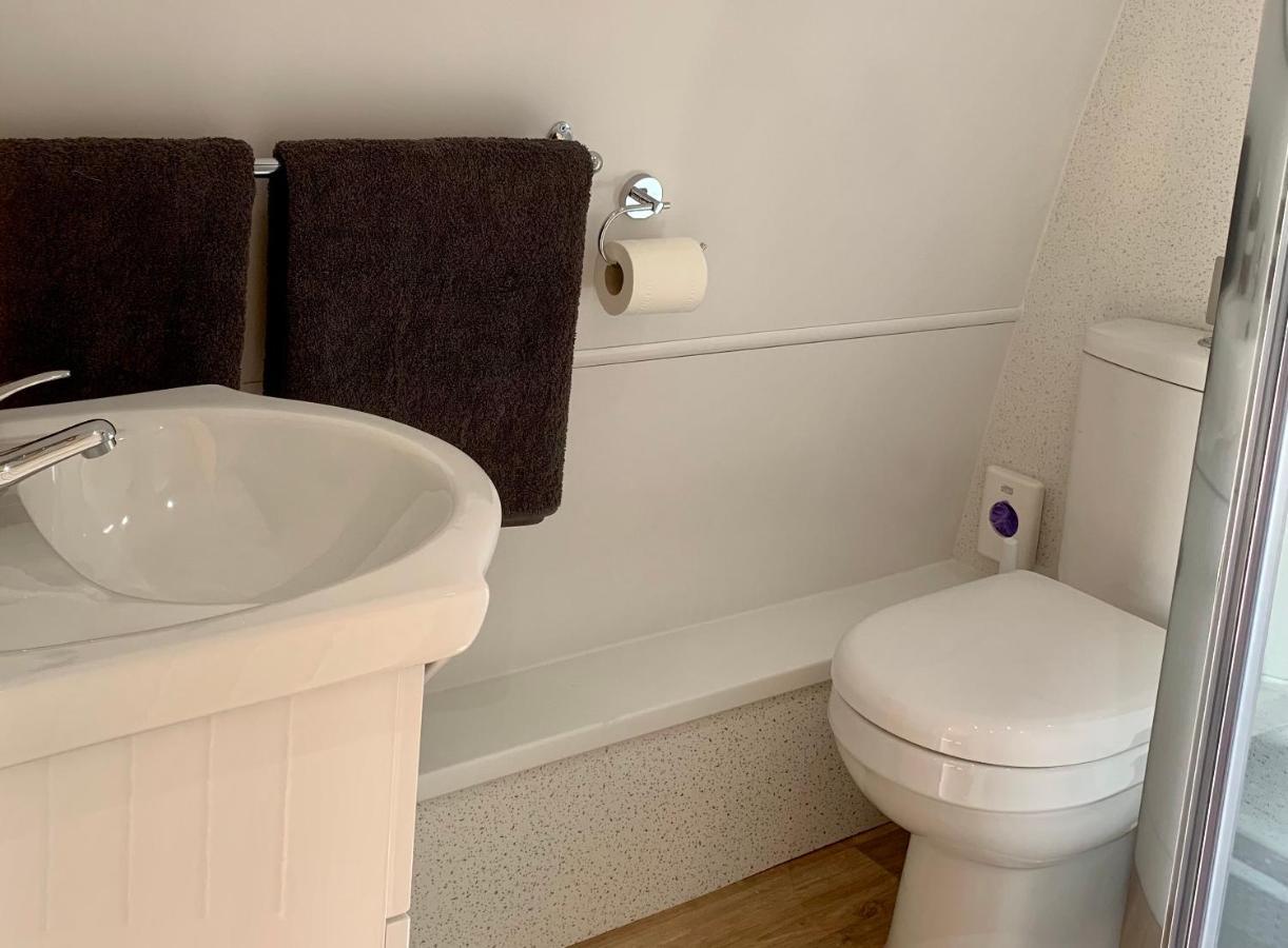 Waterpump Pod For 2 Adults With Ensuite In The Suffolk Countryside Badingham Buitenkant foto